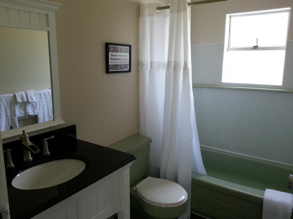 Edgewater Motel Campbell River Szoba fotó